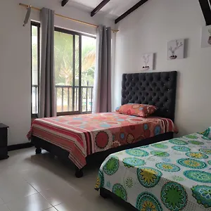 casa-lyra.cali-hotels.com/